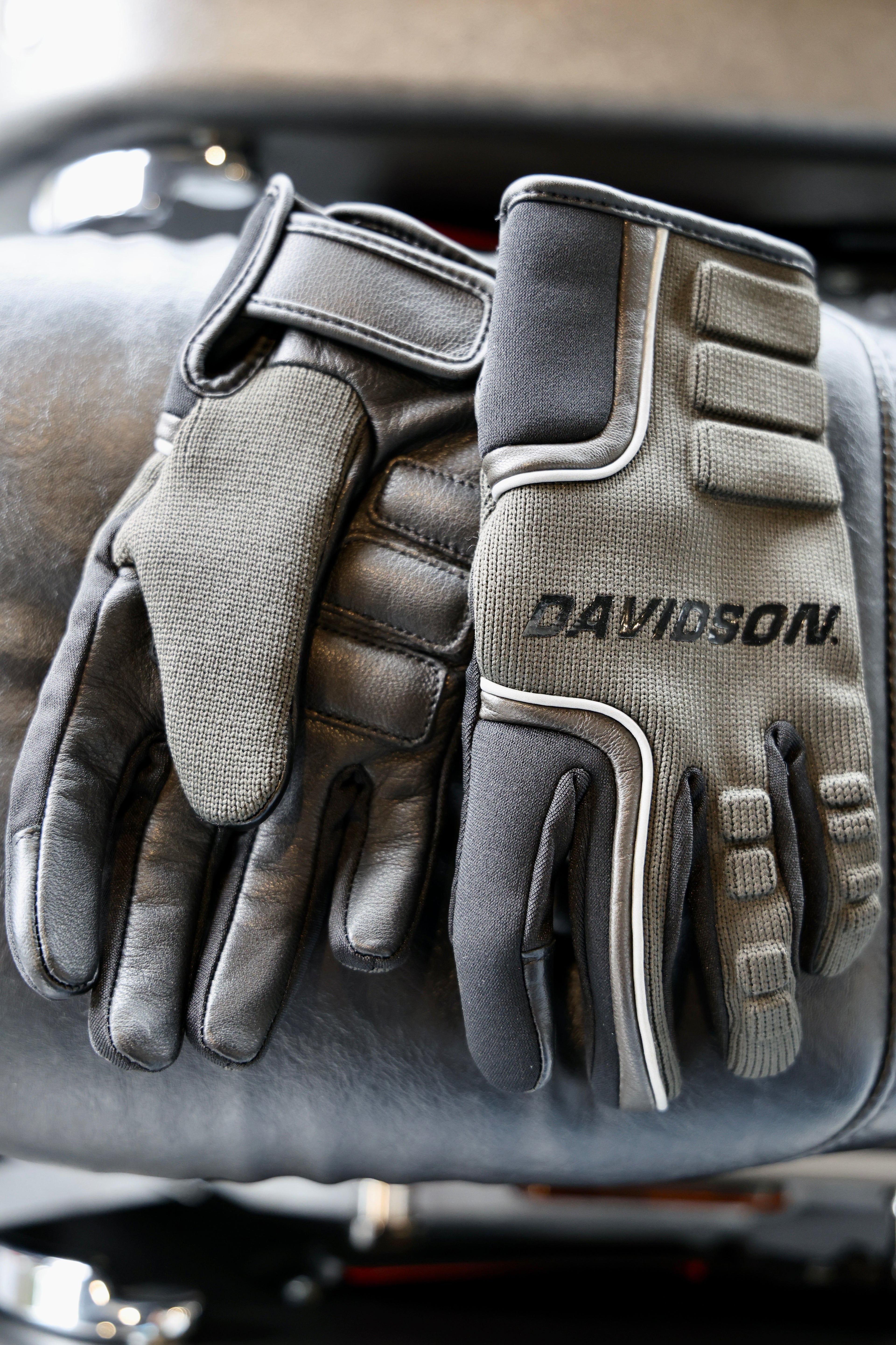 HARLEY-DAVIDSON® Women's H-D Waterproof Dyna Knit Mixed Media Gloves - Black Olive & Harley Black