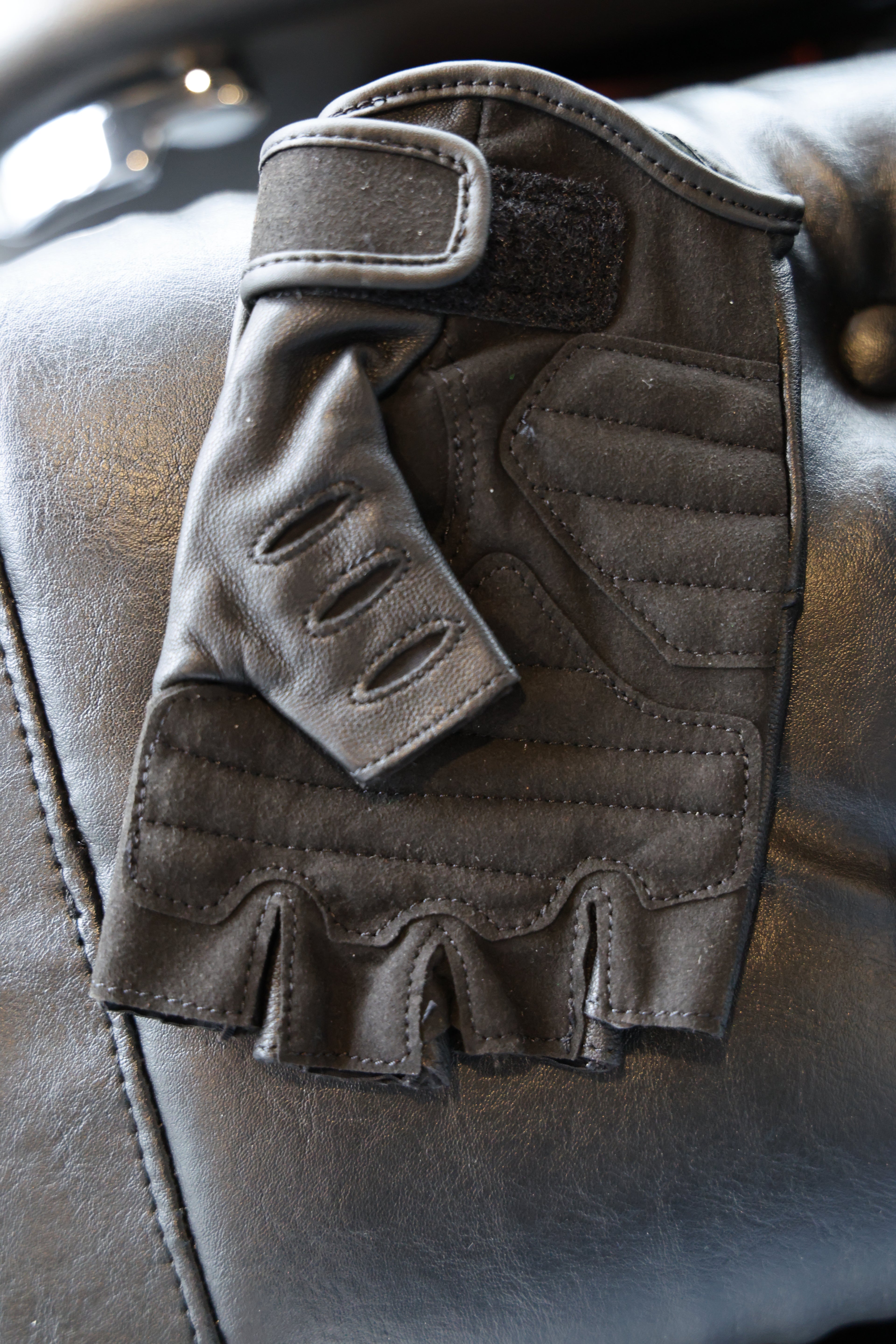 HARLEY-DAVIDSON®Men's Loyalist Fingerless Leather Gloves