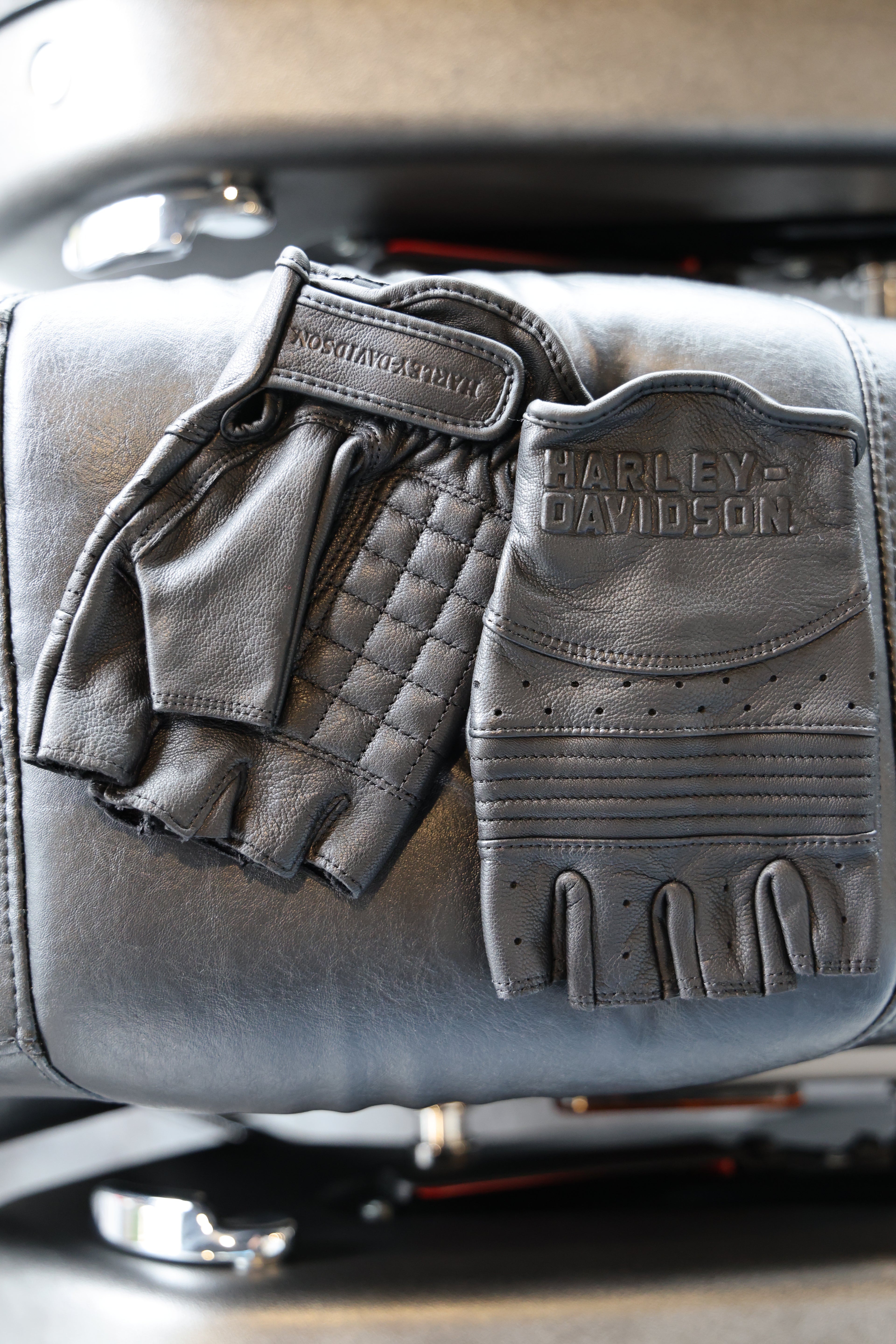 HARLEY-DAVIDSON® Men's Oakbrook Fingerless Leather Glove