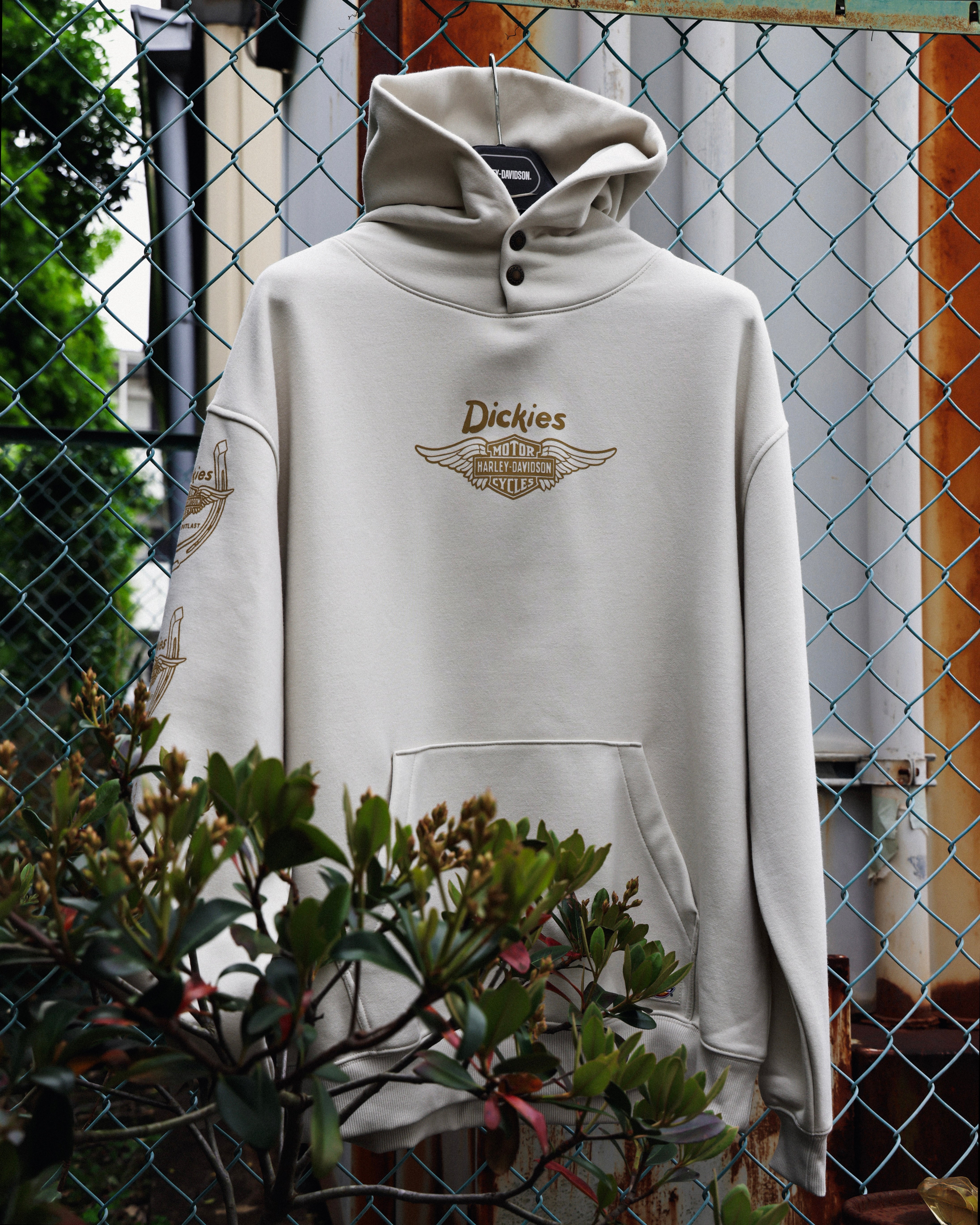 Dickies × H-D Winged Horseshoe Oversized Pullover Hoodie - BONE 