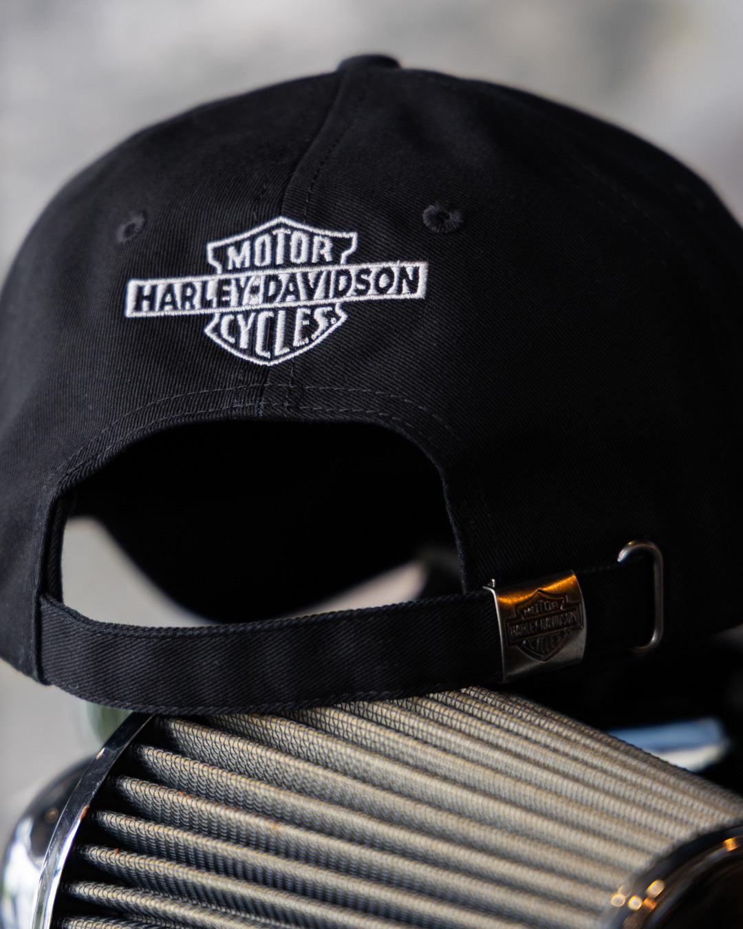 Harley-Davidson® Chain stitched Switchback Adjustable Cap - Harley Black【97633-26VM】