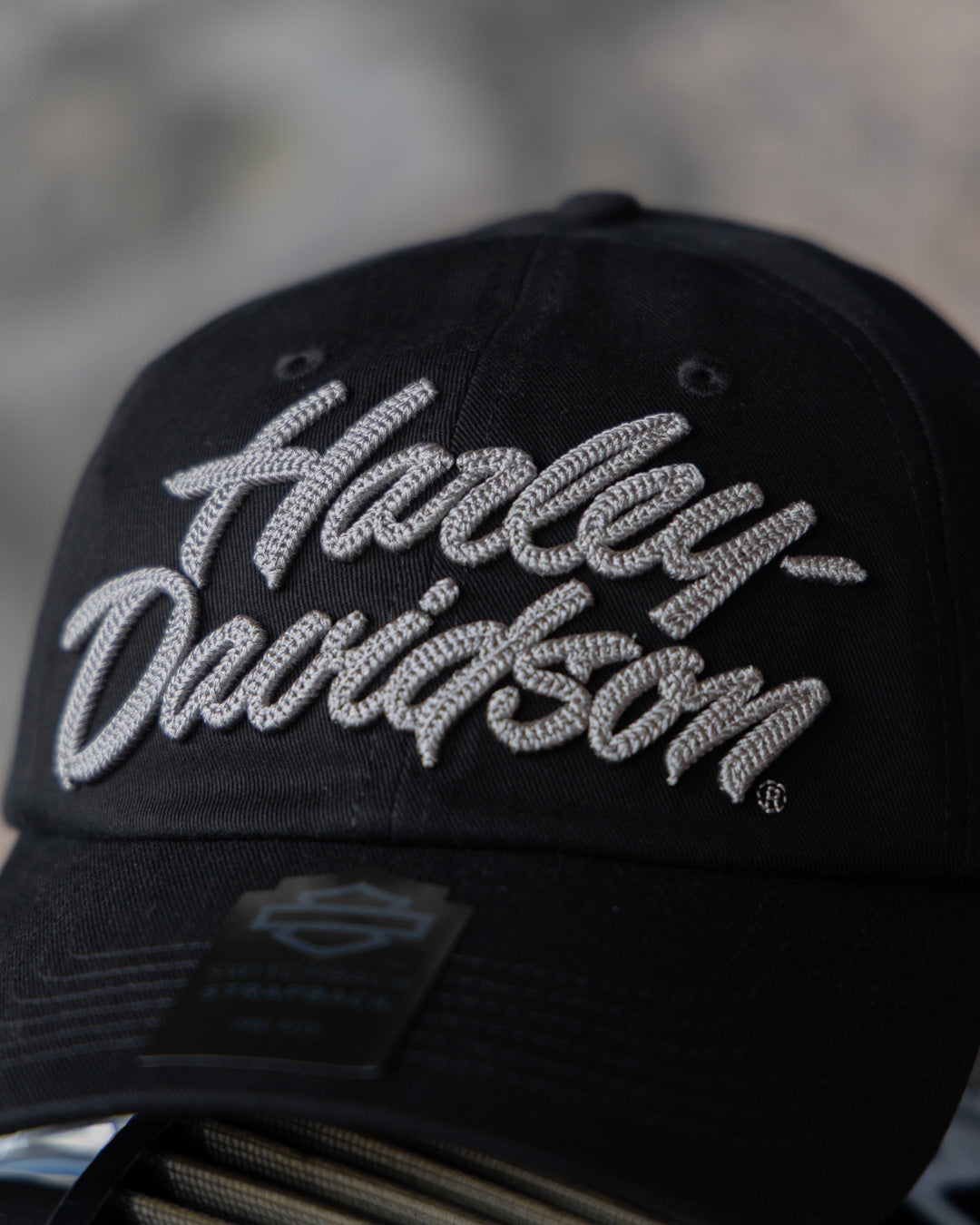 Harley-Davidson® Chain stitched Switchback Adjustable Cap - Harley Black【97633-26VM】