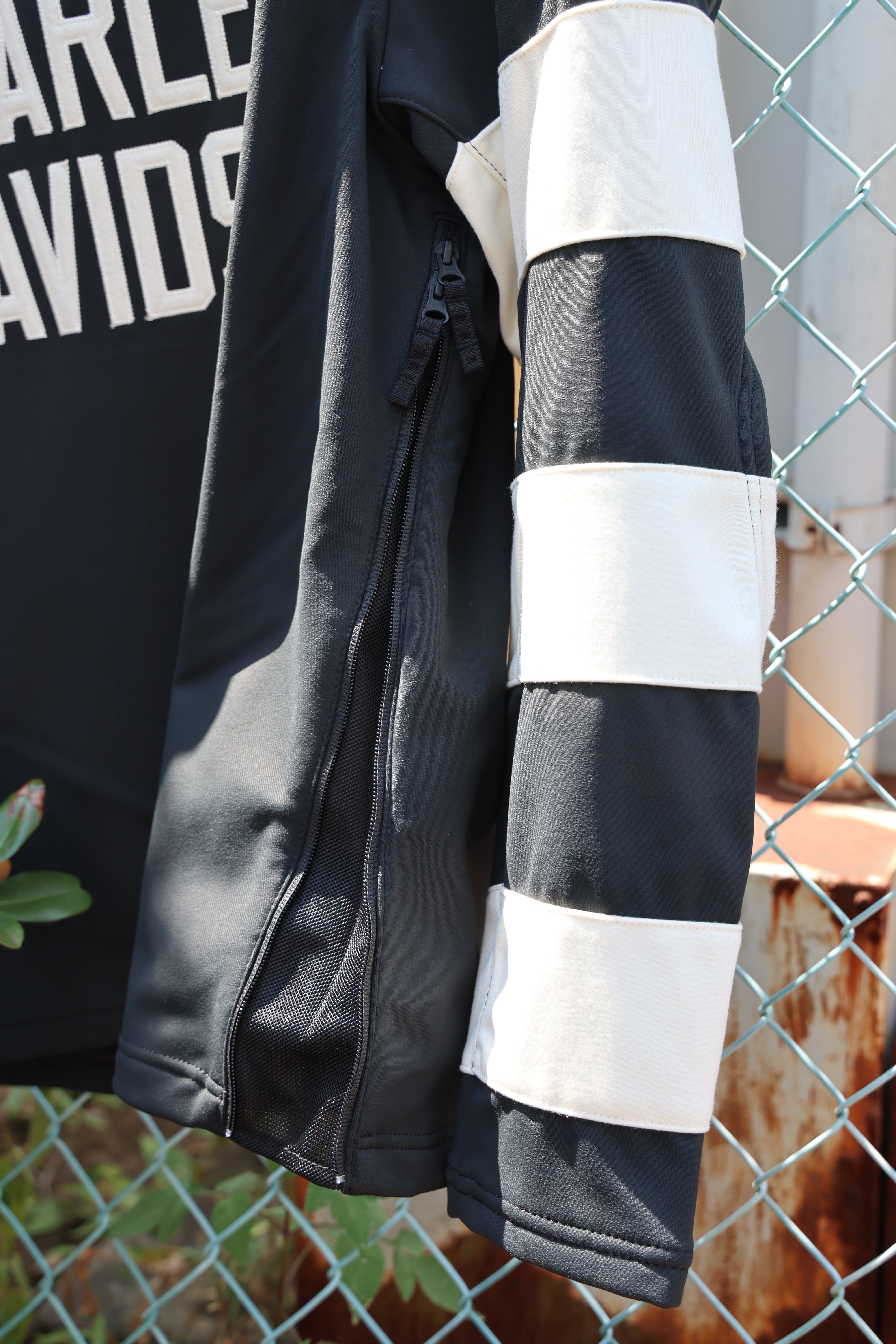 H-D® Breakout Deflector Crew Riding Fleece – GIVERS GUILD