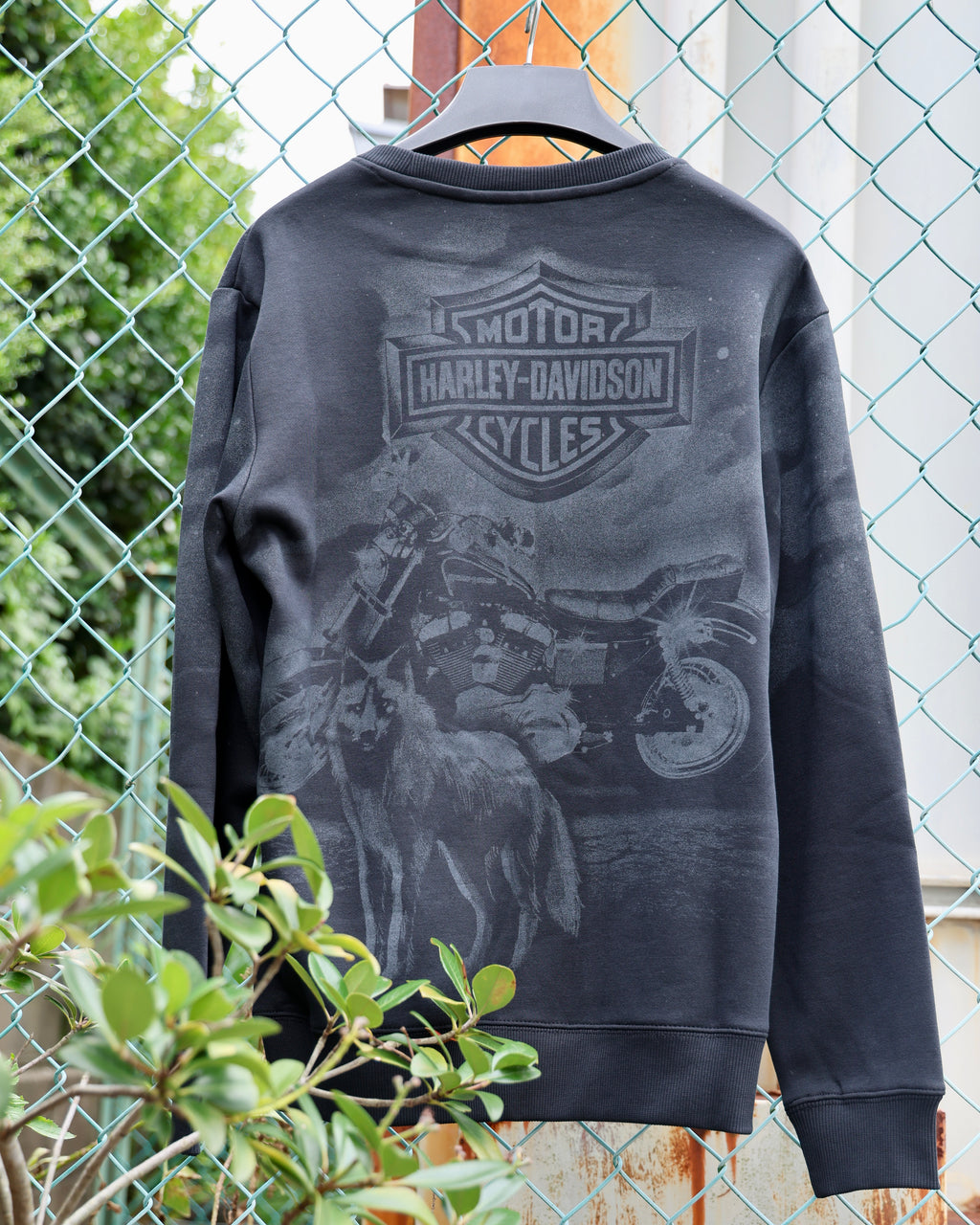 MEN'S LONE WOLF LOWRIDER CREWNECK