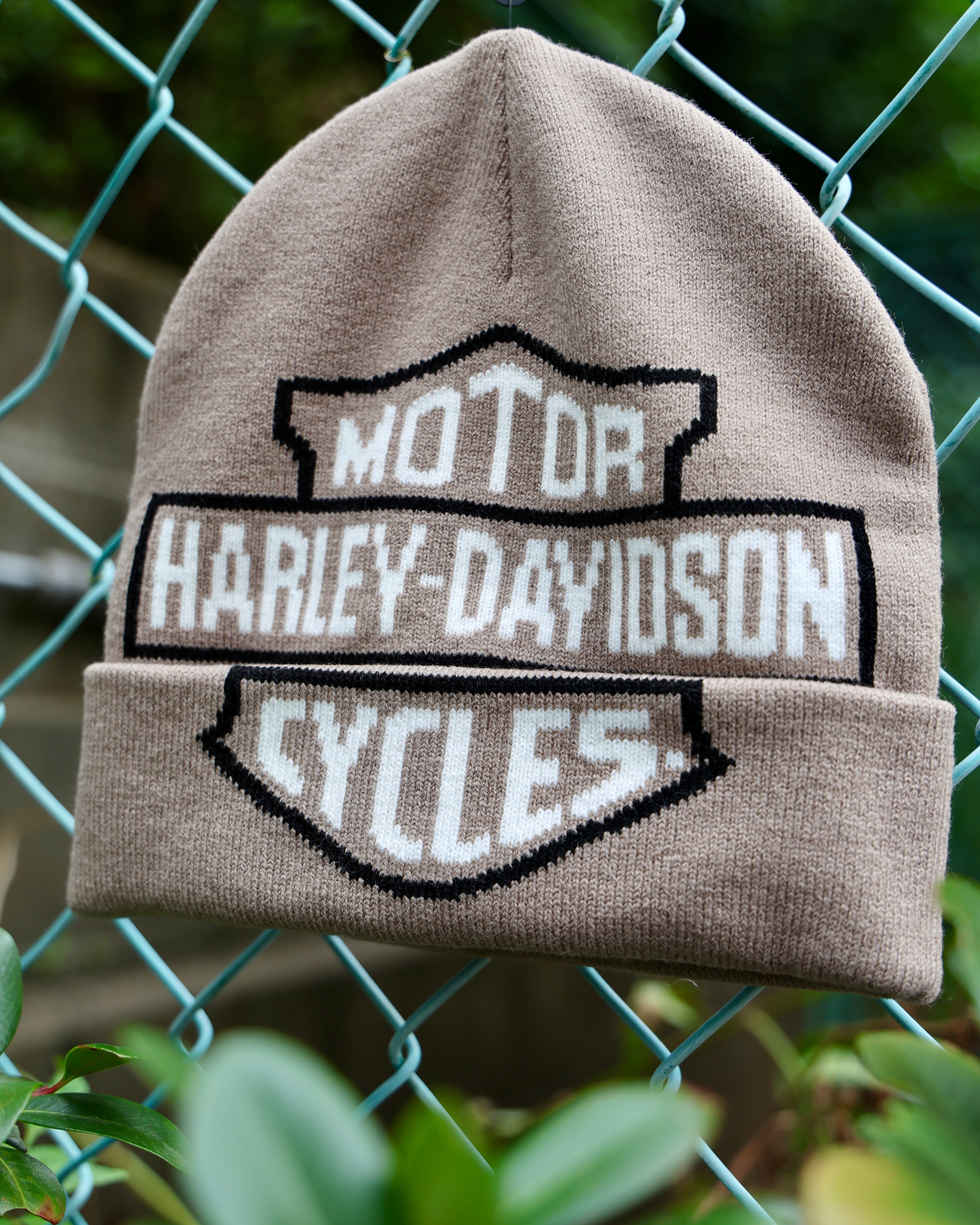 Oversized Bar & Shield Beanie Cinder